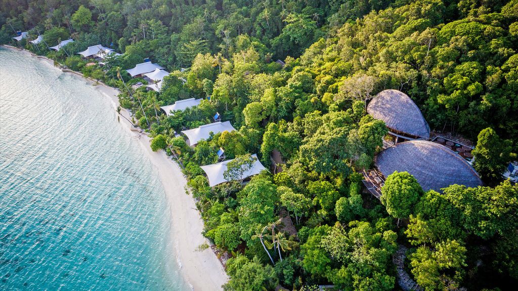 Best Mindful Luxury: Bawah Reserve, Indonesia